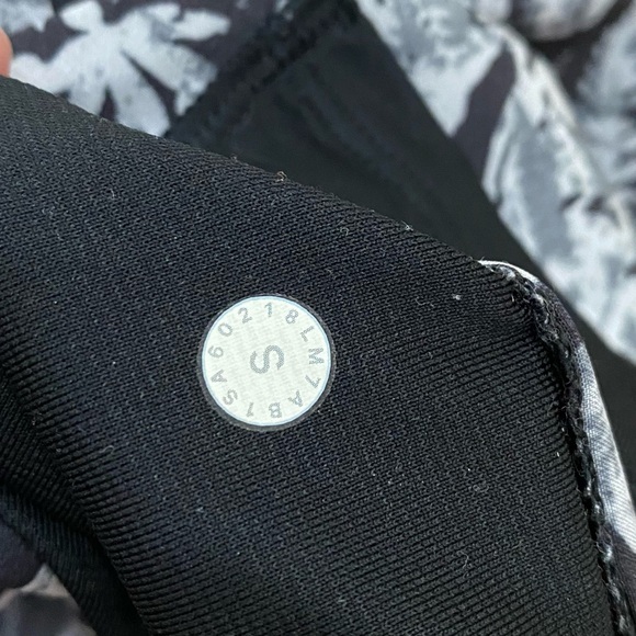 LULULEMON Pace Breaker Short 9" Linerless Men’s Shorts Canopy Ice Grey Black S - Picture 13 of 16